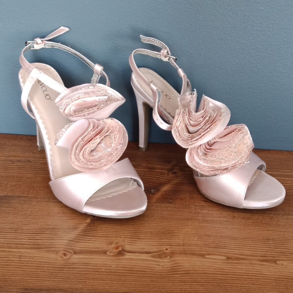 Tevolio gorgeous heeled sandals
